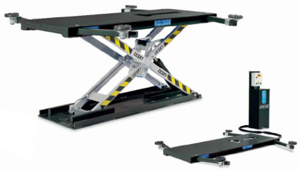 ELEVATEUR A ACTIONNEMENT HYDROPNEUMATIQUE A 4 BRAS